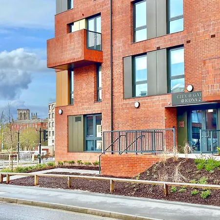 Apartment 41 With Free Secure Parking *