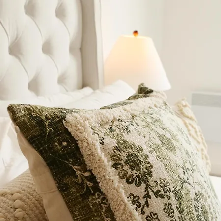 41 With Free Secure Parking Apartment *