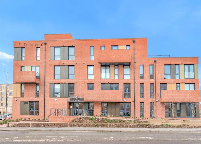 41 With Free Secure Parking Apartment York