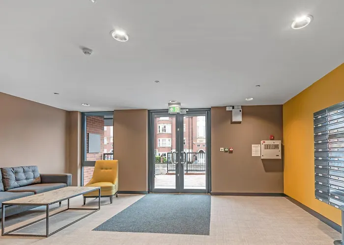 41 With Free Secure Parking * York