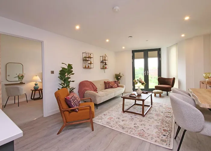 41 With Free Secure Parking Apartment *