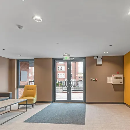 41 With Free Secure Parking * York