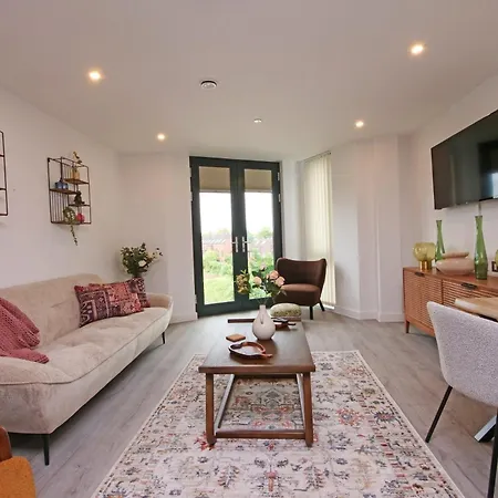 41 With Free Secure Parking